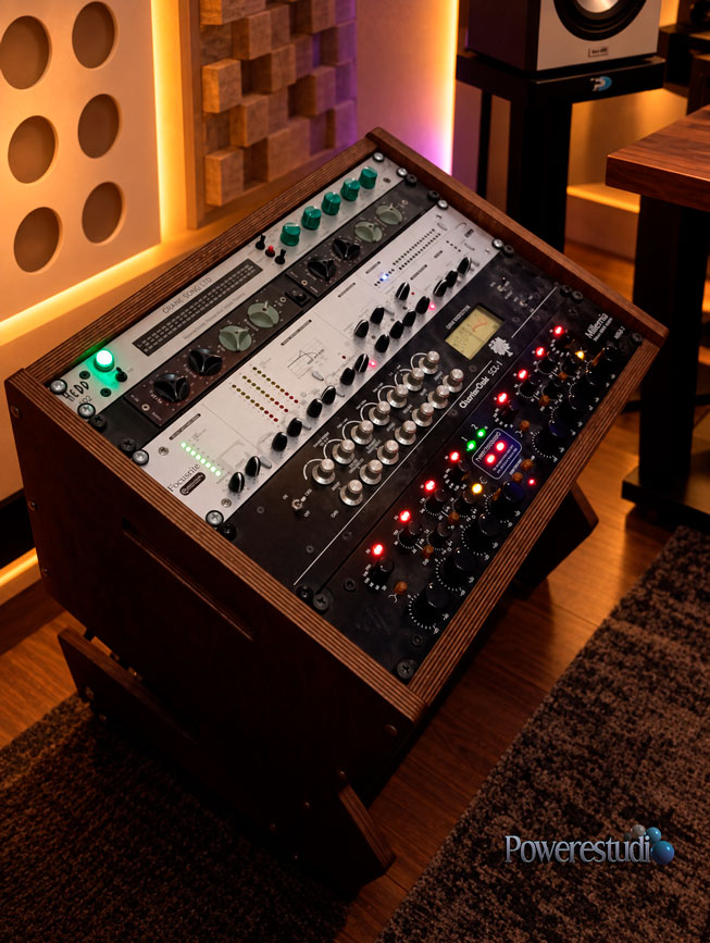Mastering equipment Mastering equipment