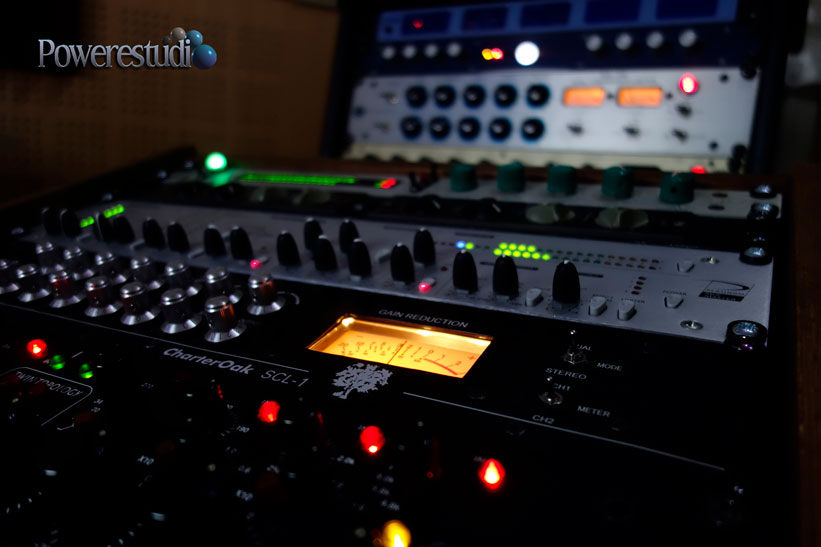 Online mixing studio